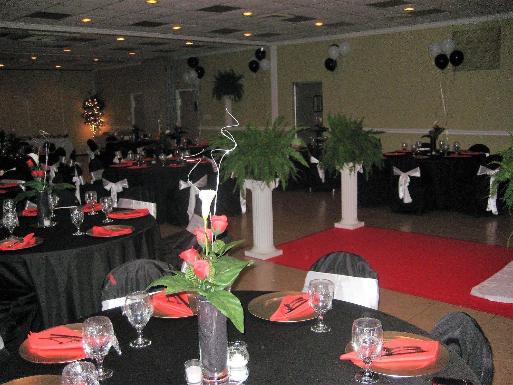 קונרו Hotel Elev8 מראה חיצוני תמונה
