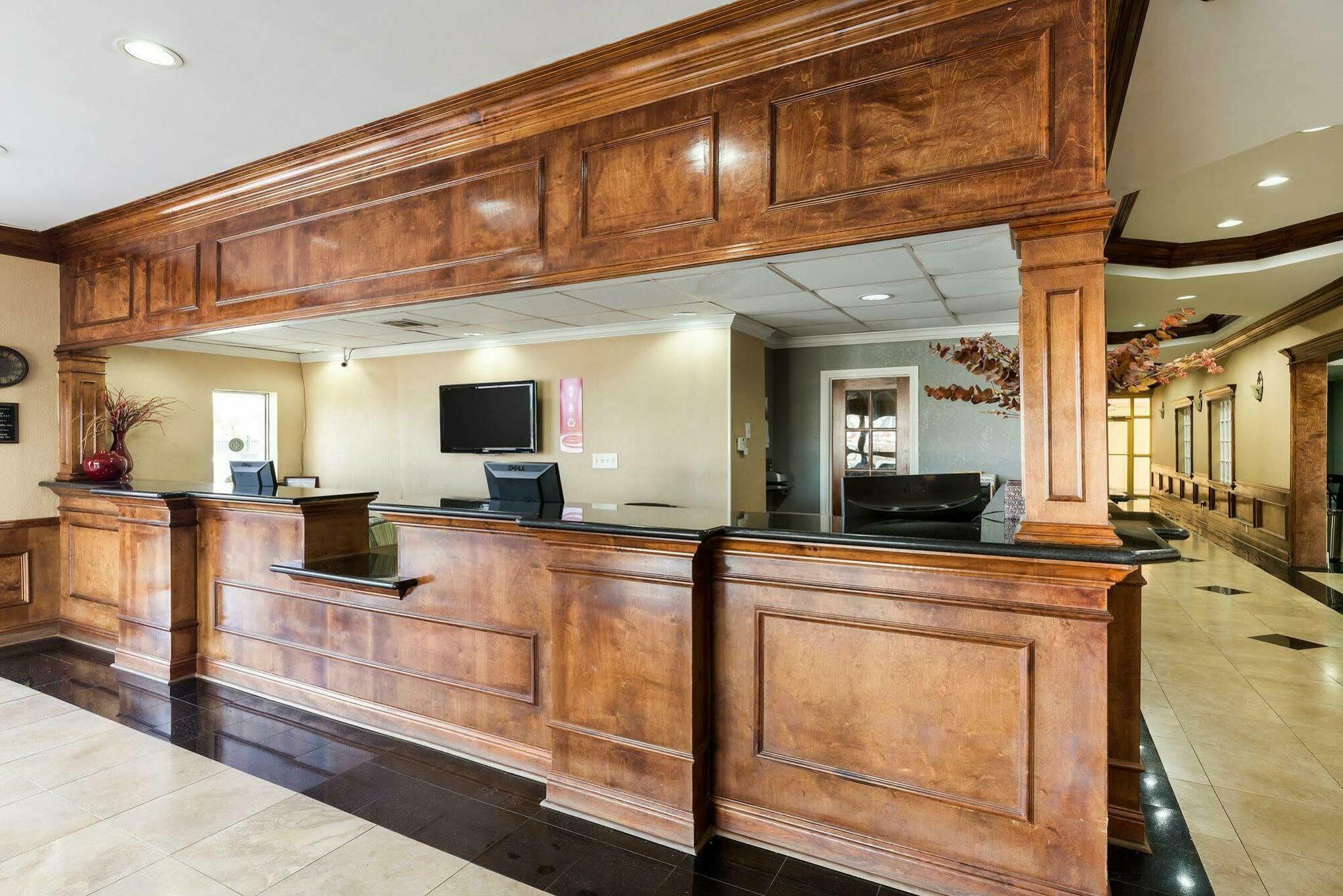 קונרו Hotel Elev8 מראה חיצוני תמונה