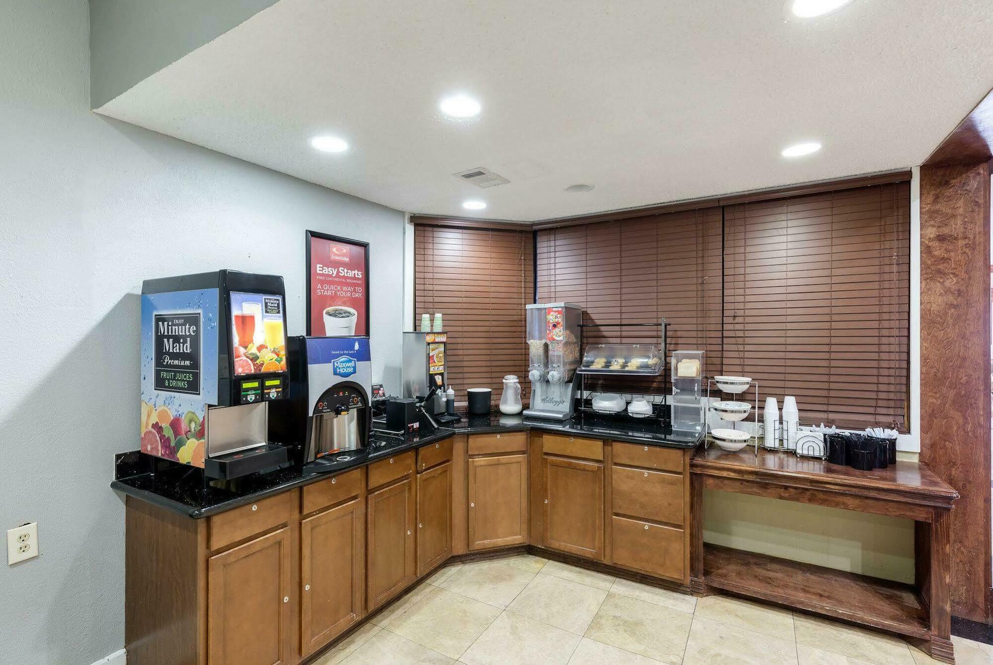 קונרו Hotel Elev8 מראה חיצוני תמונה
